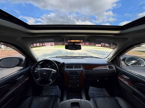 Used 2012 Chevrolet Tahoe LT image 19