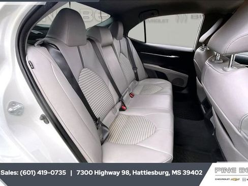 Used 2021 Toyota Camry SE image 20
