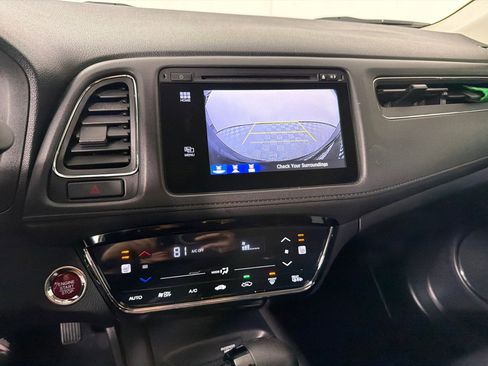 Used 2018 Honda HR-V EX image 17
