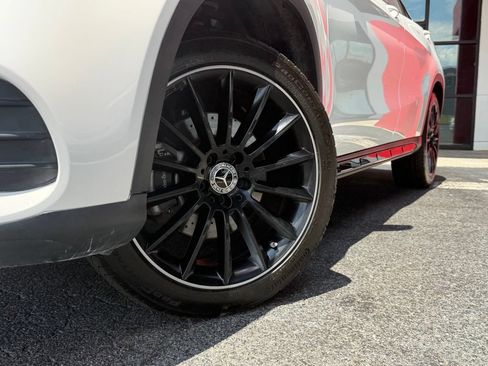 Used 2019 Mercedes-Benz GLA 250 4MATIC image 4