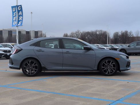 Certified 2019 Honda Civic Sport Touring image 6