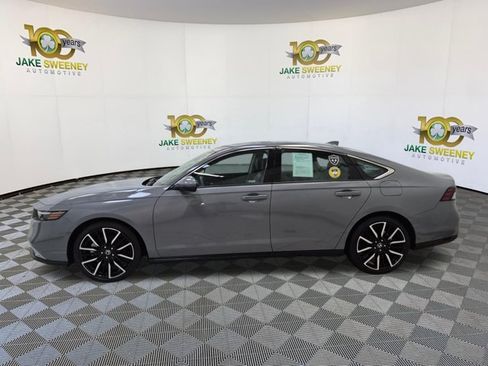 Used 2024 Honda Accord Touring image 6