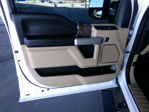 Used 2018 Ford F350 Lariat w/ Tow Technology Bundle image 18