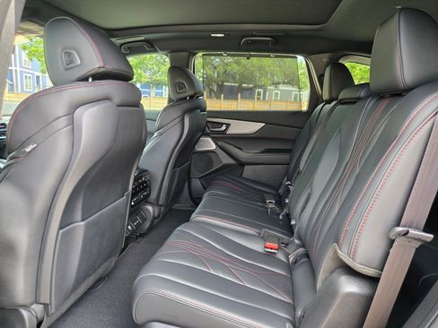 Used 2025 Acura MDX A-Spec image 12