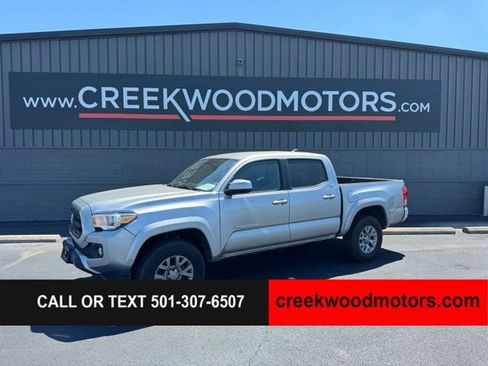 Used 2017 Toyota Tacoma SR5 w/ Tow Package RWD image 1