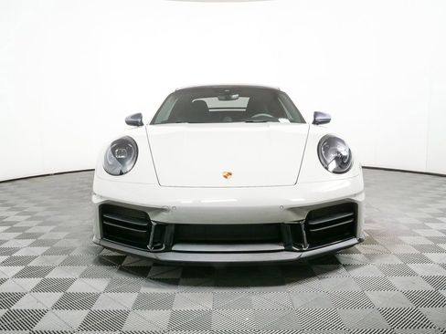 Certified 2025 Porsche 911 Carrera RWD image 32