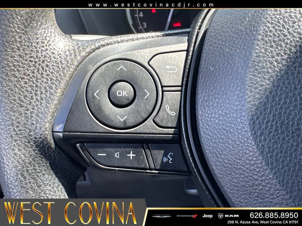 Used 2024 Toyota RAV4 XLE FWD image 25