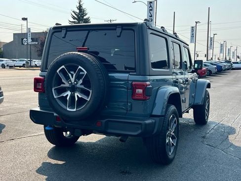 Used 2024 Jeep Wrangler Unlimited w/ Convenience Group AWD/4WD image 7