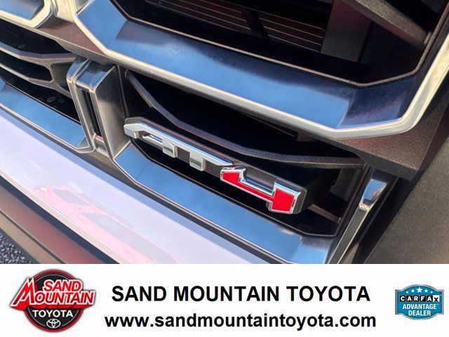 Used 2023 GMC Canyon AT4 w/ AT4 Premium Package AWD/4WD image 9