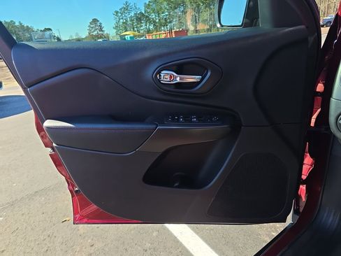 Used 2020 Jeep Cherokee Trailhawk w/ Trailer Tow Group image 31