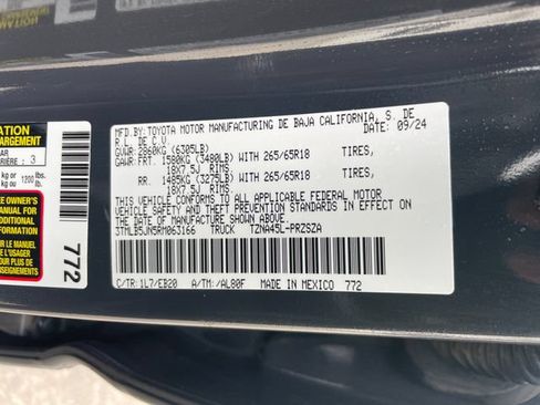 Used 2024 Toyota Tacoma Limited w/ Limited Package (LT) AWD/4WD image 26