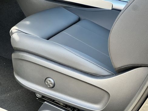 Certified 2026 Mercedes-Benz GLB 250 4MATIC image 12