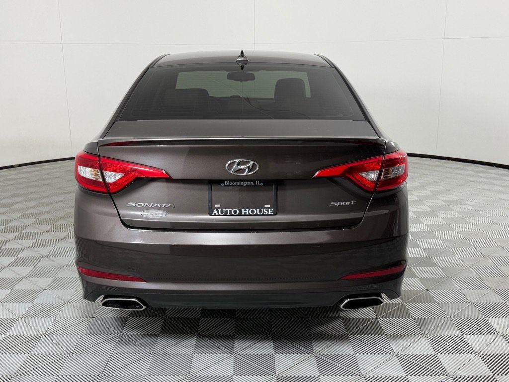 Used 2016 Hyundai Sonata Sport w/ Option Group 1V FWD image 6