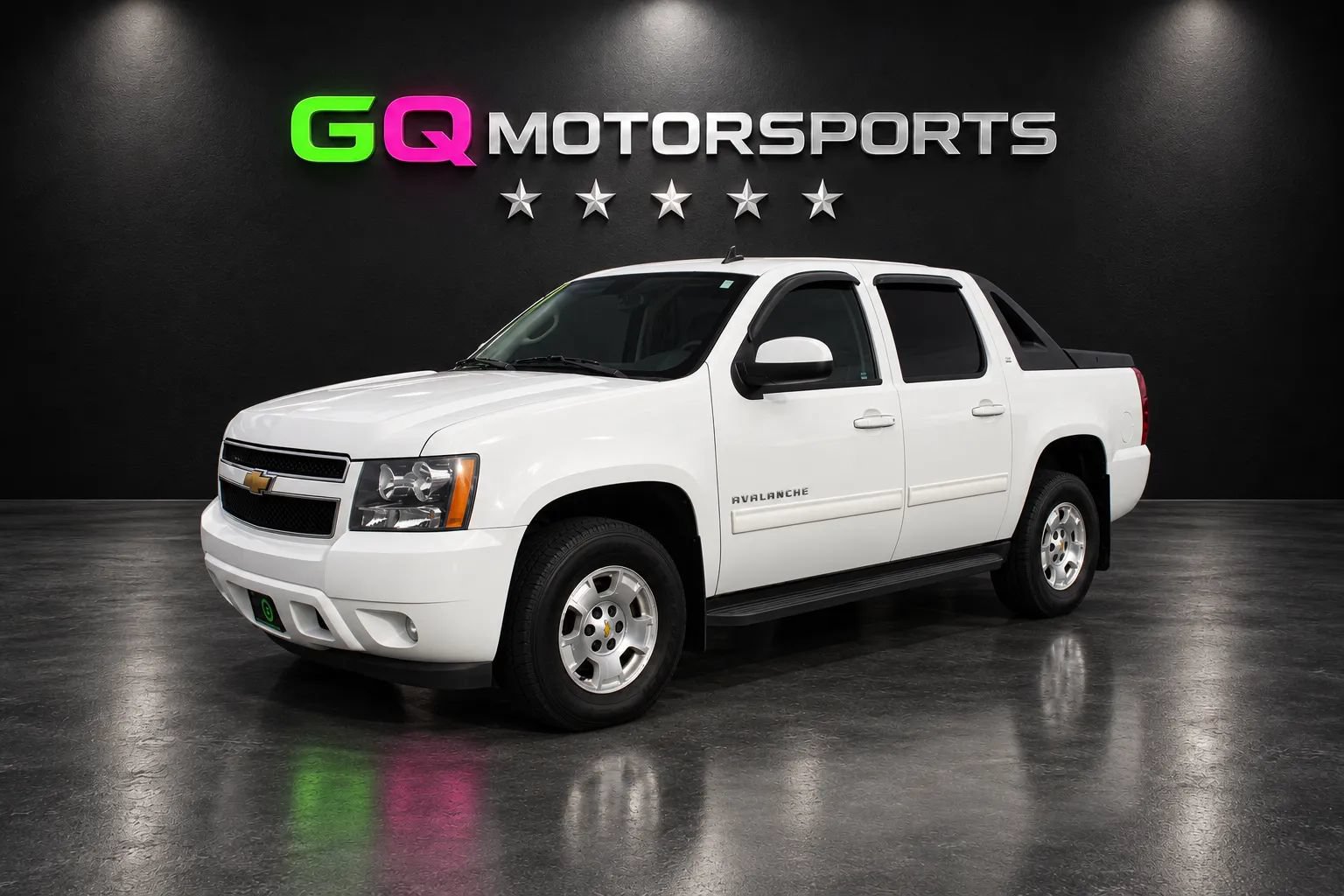 Used 2011 Chevrolet Avalanche LT AWD/4WD image 3
