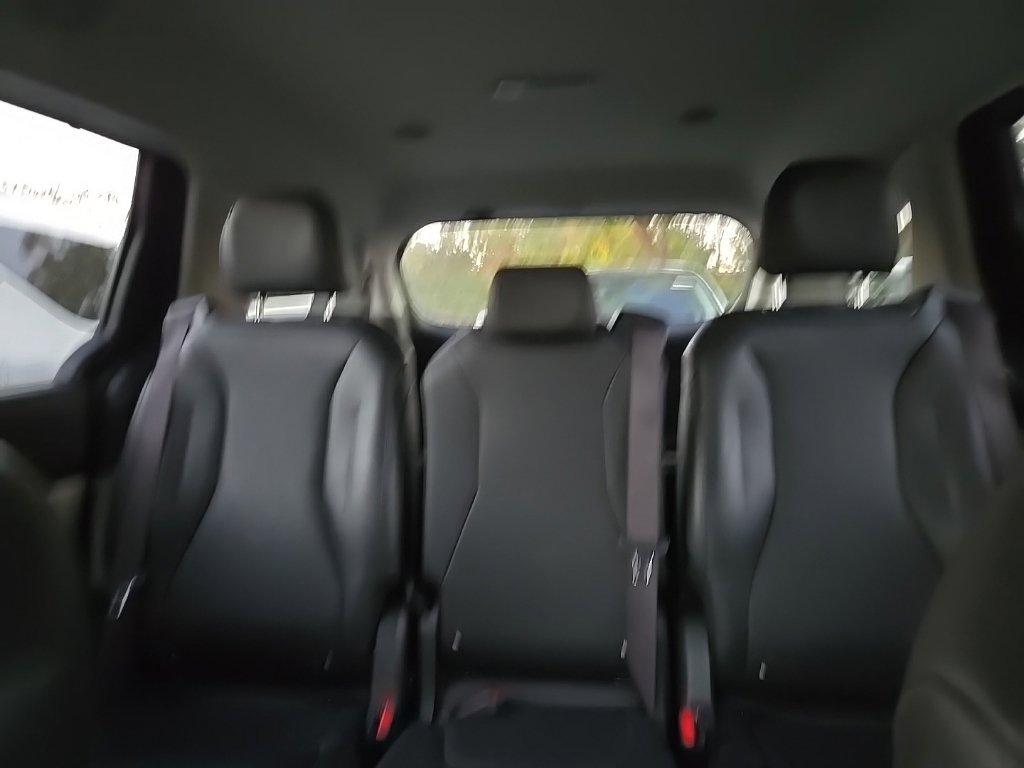 Certified 2024 Kia Carnival EX FWD image 30