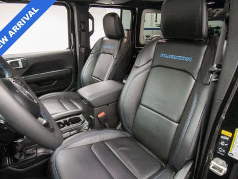 Used 2024 Jeep Wrangler Unlimited Rubicon 4xe image 10