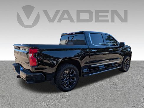 Used 2024 Chevrolet Silverado 1500 High Country w/ Technology Package image 24