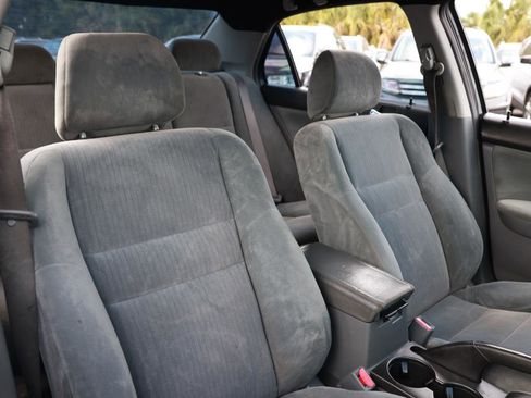 Used 2004 Honda Accord LX image 16