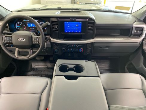 New 2026 Ford F250 XL w/ XL Chrome Package AWD/4WD image 14