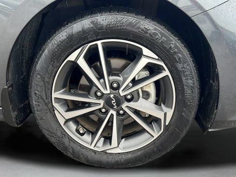 Used 2023 Kia Forte LXS FWD image 29