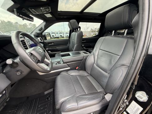 Used 2023 Toyota Tundra Platinum image 29