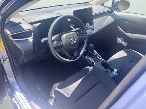Used 2026 Toyota Corolla LE FWD image 4