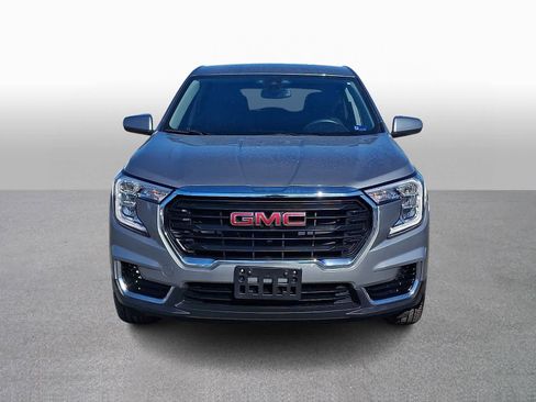 Used 2024 GMC Terrain SLE AWD/4WD image 2