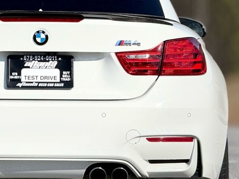 Used 2015 BMW M4 Convertible image 16