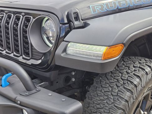 Used 2023 Jeep Wrangler Unlimited Rubicon 4xe image 5