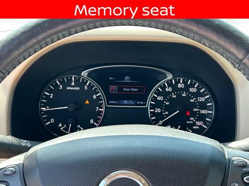 Used 2019 Nissan Pathfinder Platinum FWD image 22
