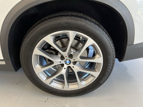 Used 2024 BMW X5 xDrive40i w/ Premium Package image 61