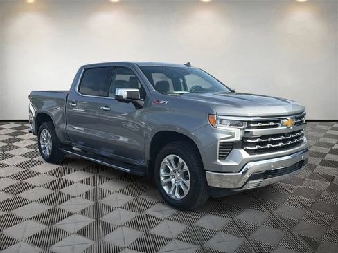 Used 2023 Chevrolet Silverado 1500 LTZ AWD/4WD image 3