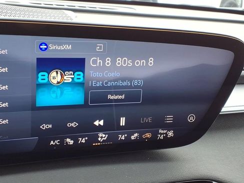 Used 2025 Buick Enclave Sport Touring image 18