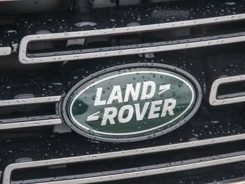 New 2025 Land Rover Range Rover SE image 9