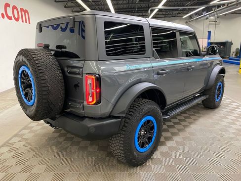 Used 2023 Ford Bronco Wildtrak image 8