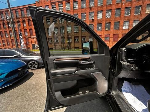 Used 2024 Chevrolet Silverado 2500 High Country w/ Midnight Edition AWD/4WD image 10