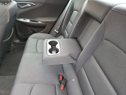 Used 2024 Chevrolet Malibu LT image 40