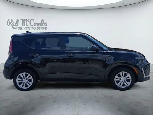 Used 2025 Kia Soul LX FWD image 6