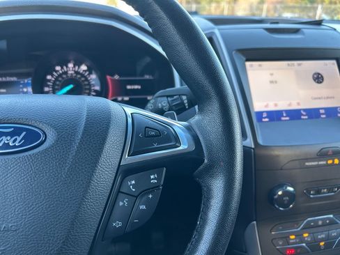 Used 2020 Ford Edge SEL image 18