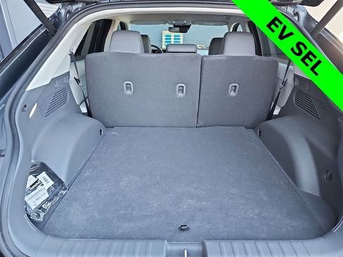 Used 2025 Hyundai Ioniq 5 SEL image 23