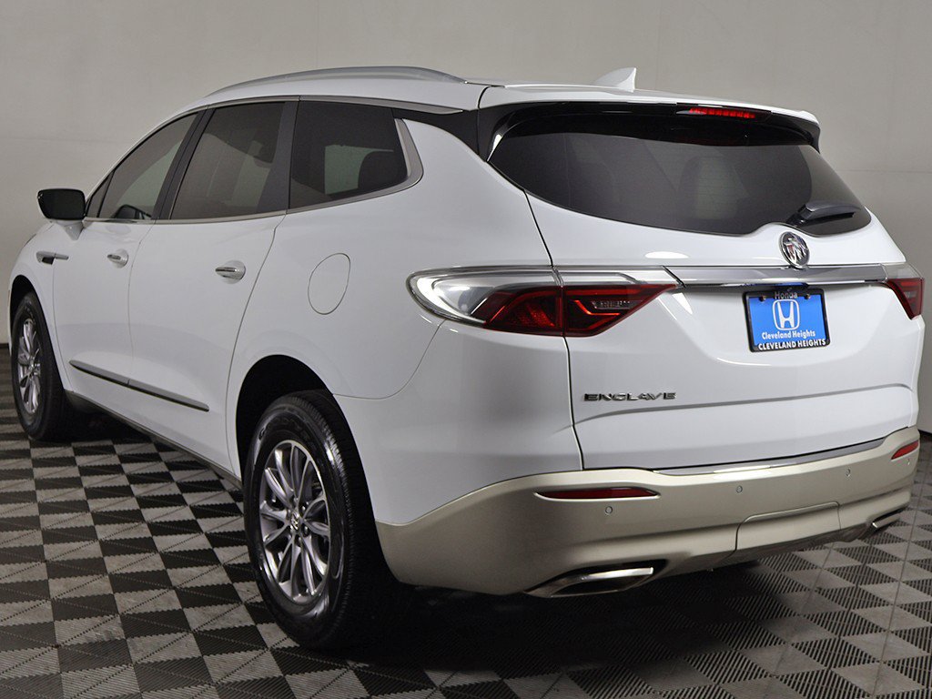 Used 2023 Buick Enclave Essence FWD image 10