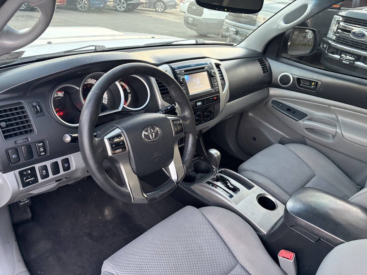 Used 2012 Toyota Tacoma 4x4 Double Cab w/ TRD Sport Pkg image 19
