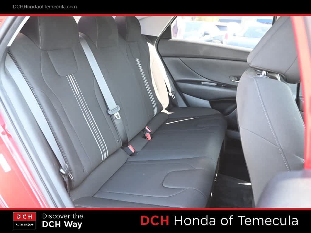 Used 2023 Hyundai Elantra SEL FWD image 20