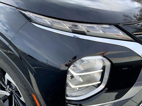 Used 2024 Mitsubishi Outlander SE image 28