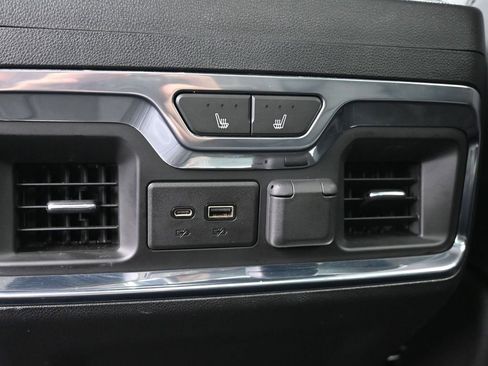 Used 2020 Chevrolet Silverado 1500 High Country AWD/4WD image 31