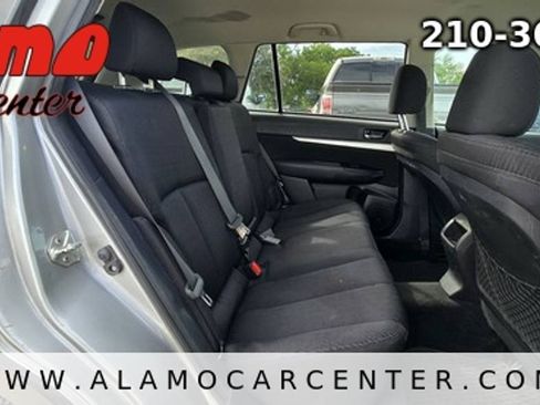 Used 2011 Subaru Outback 2.5i Premium AWD/4WD image 20