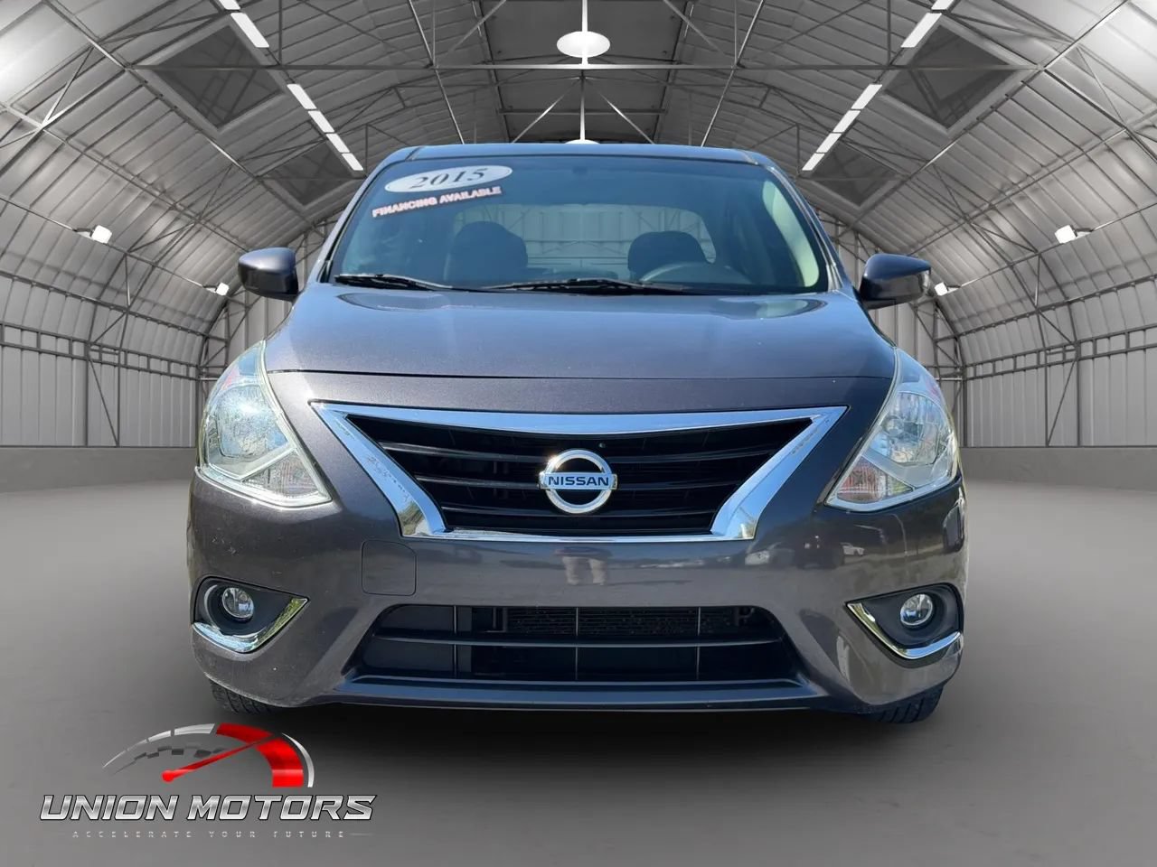 Used 2015 Nissan Versa SV FWD image 2