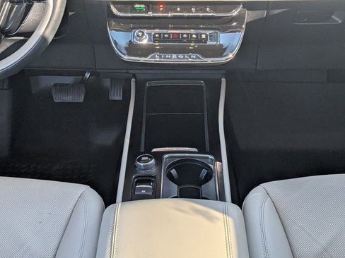 Used 2025 Lincoln Corsair Reserve w/ Jet Appearance Package image 18