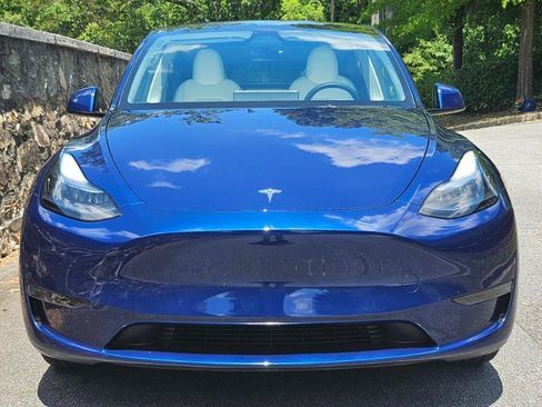 Used 2024 Tesla Model Y Long Range RWD image 6