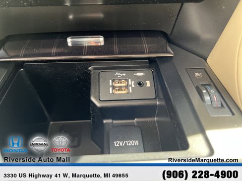 Used 2022 Lexus GX 460 Premium AWD/4WD image 18